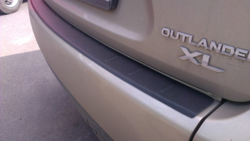 Outlander XL (2007-2012) - накладка на задний бампер - фото 1 - id-p674705036