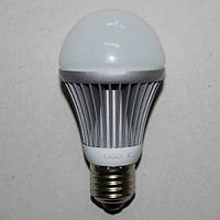 Лампочка светодиодная LED Star, 220В, 9Вт, Е27, 3000K, тёплый свет, Ø 60 мм