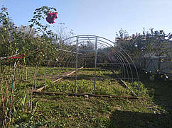 Каркас теплиці Дарина арковий 4х10м з оцинкованої сталі для вирощування рослин на дачі з дверима та вікном