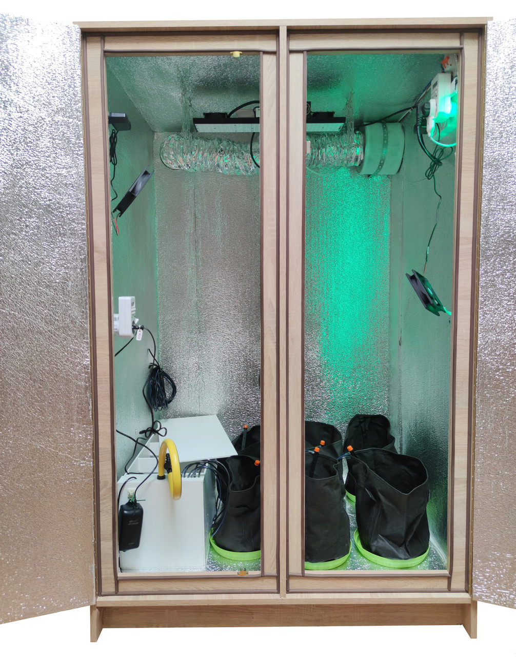 Гроубокс big ben.Grow box стелс Quantum Board 240w c автополивом. - фото 6 - id-p634045798