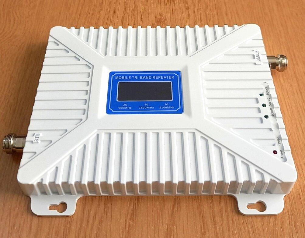 Підсилювач мобільного сигналу тридіапазонний SST-1765-GDW 900/1800/2100 МГц, 300-500 кв. м.