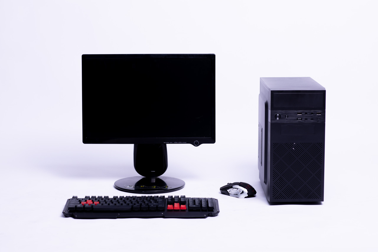 Б/В Комп'ютер у зборі, Intel Core i7 6700, ОЗП 4 ГБ, HDD 500 ГБ, SSD 480 ГБ, монітор 20"