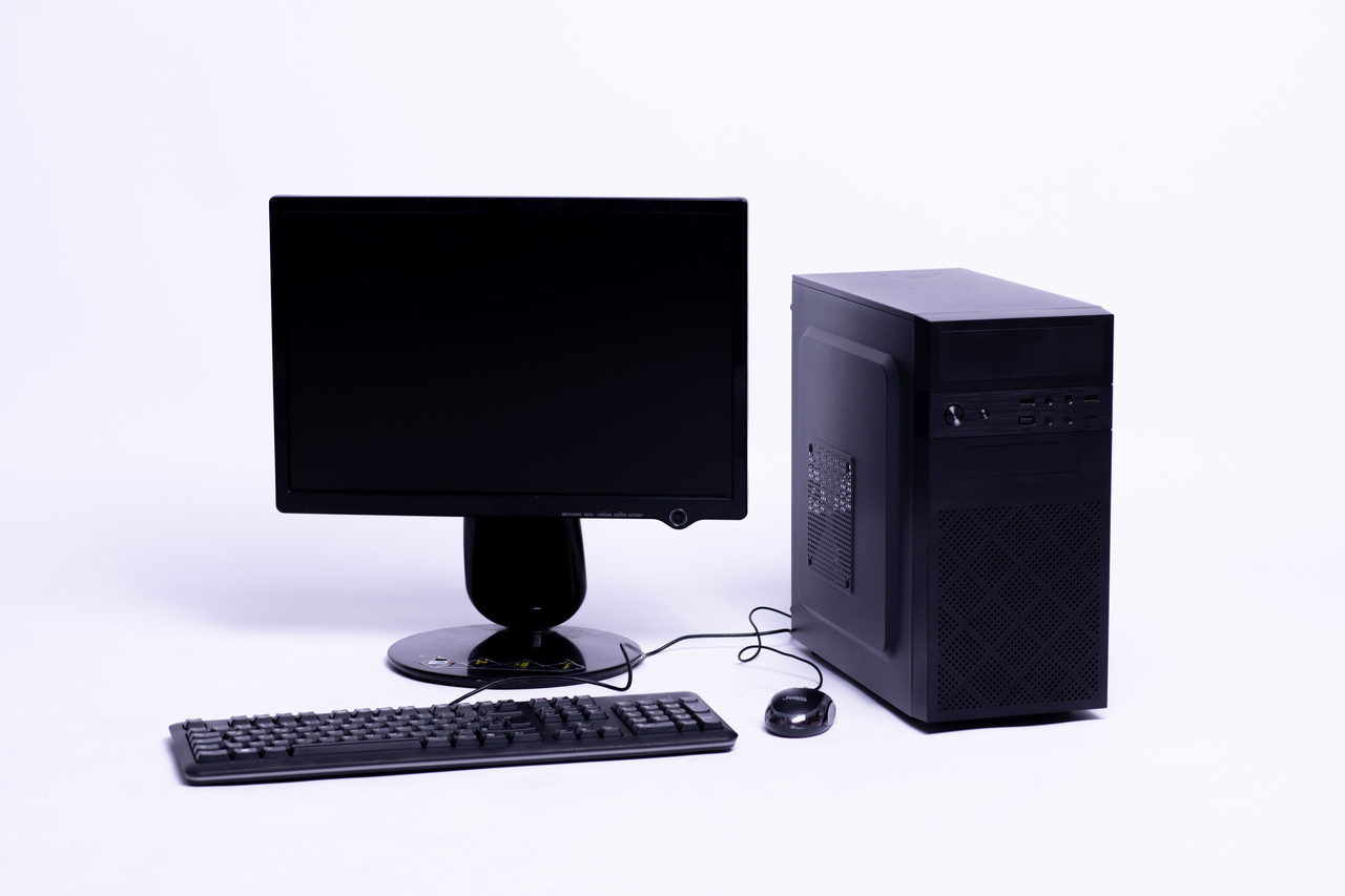 Б/В Комп'ютер у зборі, Intel Core i3 6100, ОЗУ 12 ГБ, SSD 120 ГБ, відео 4 ГБ, монітор 20"