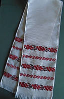 Вышитый рушник ручной работы на панаме с орнаментом