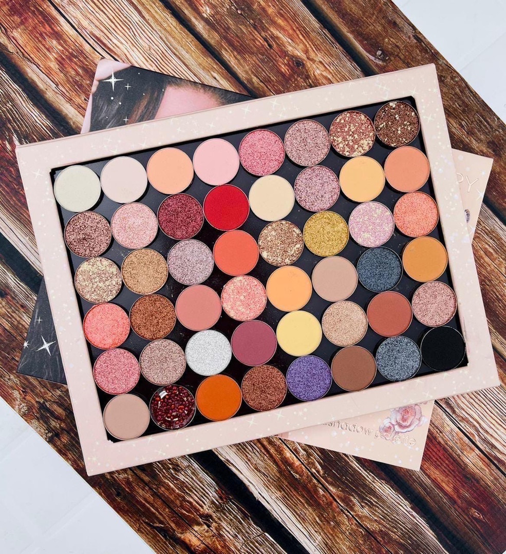 Палетка тіней для повік матові перламутрові шиммерні 48 відтінків Huda Beauty Naughty
