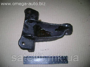 Кронштейн амортизатора Г-53 верхній лівий (пер), 53-2905541