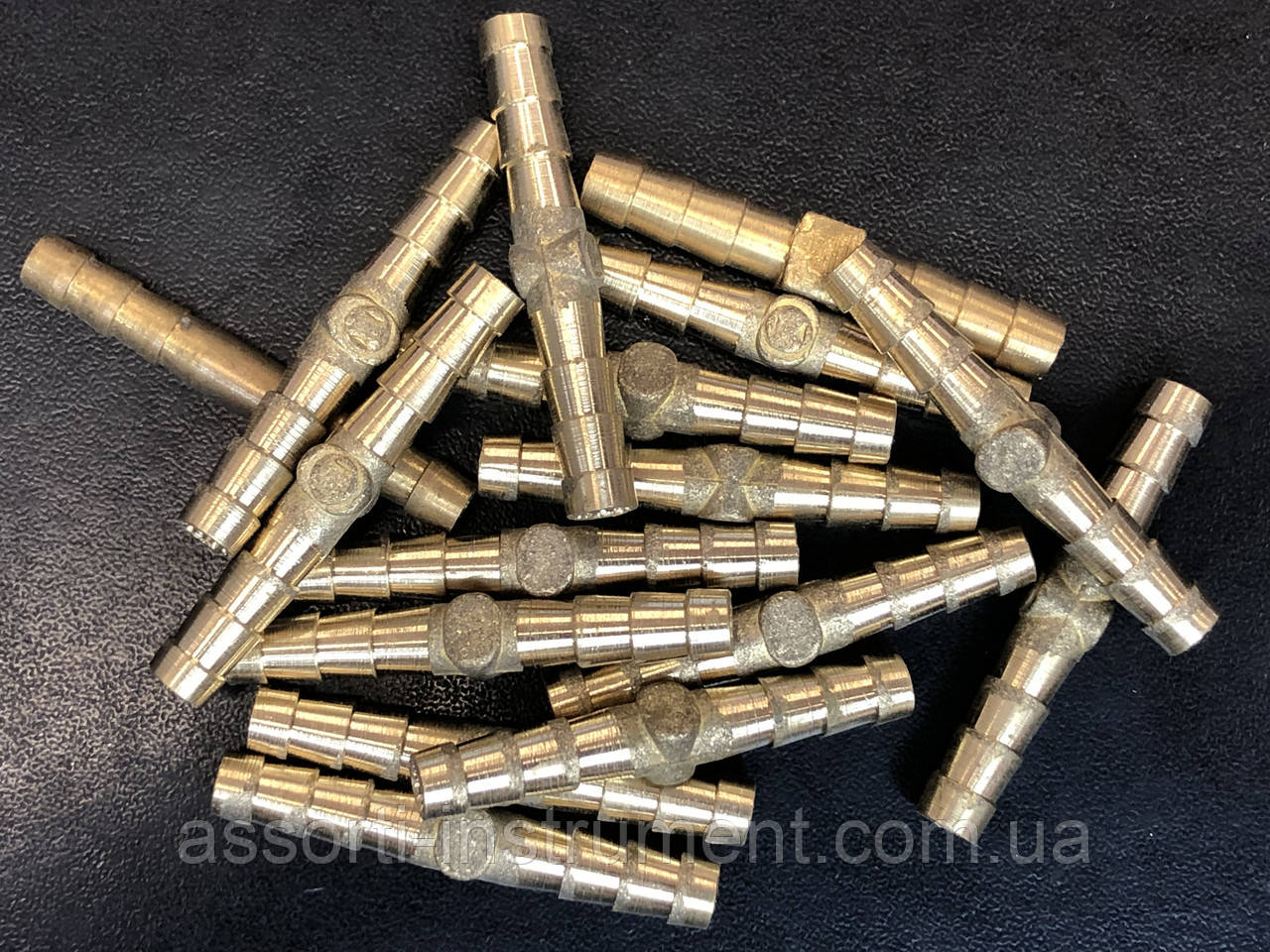 Перехідник з'єднувальний 6 мм/6 мм міжшланговий ( латунний, виробництва CHINA)