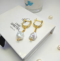 Стильні сережки ручної роботи з баркових перлин. Позолота 18К. Авторські прикраси