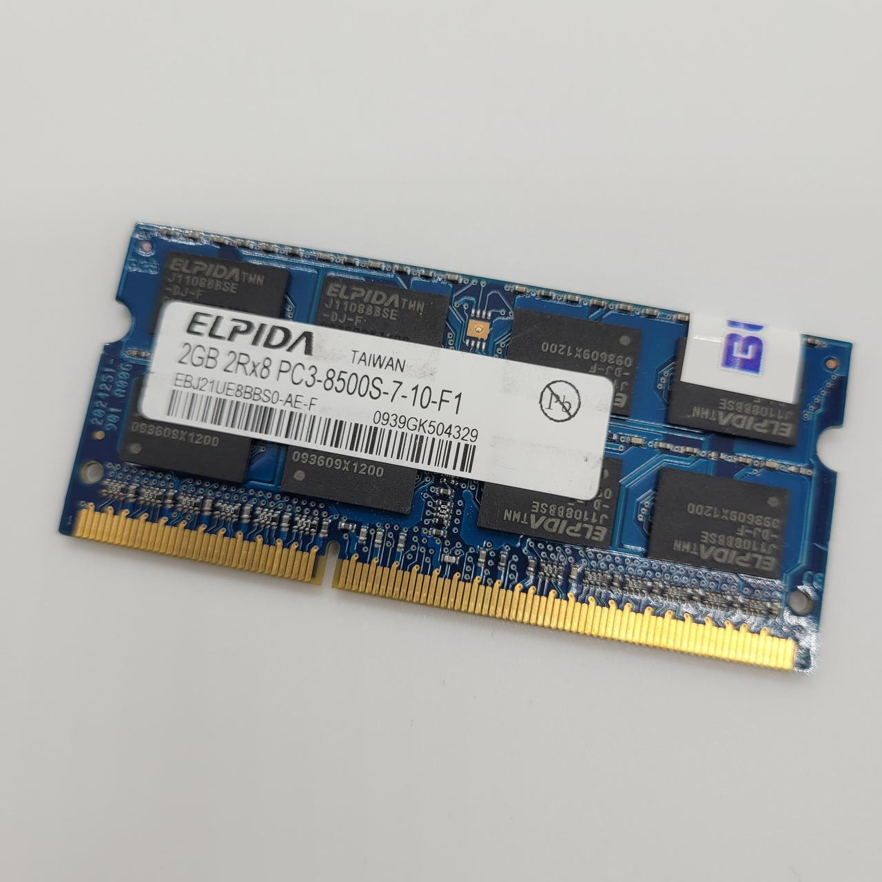 Оперативна пам'ять для ноутбука Elpida SODIMM DDR3 2Gb 1066MHz 8500s CL7 (EBJ21UE8BBS0-AE-F) Б/В