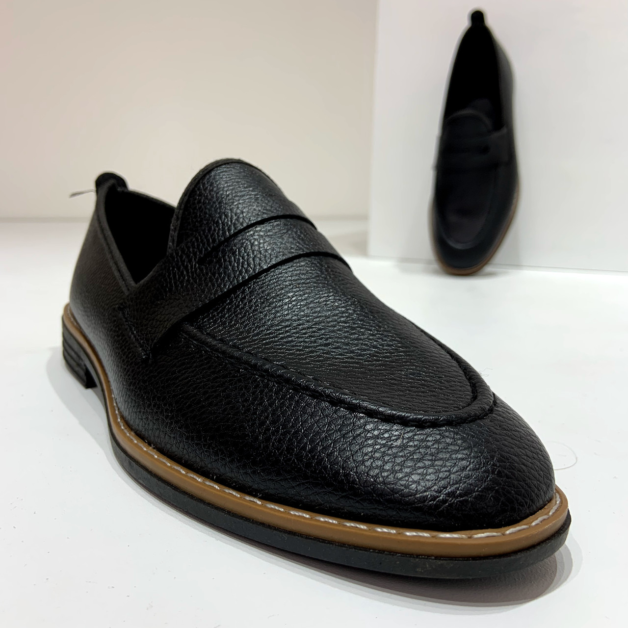 Чоловічі лофери чорні розмір 41 класичні лаковані шкіряні туфлі