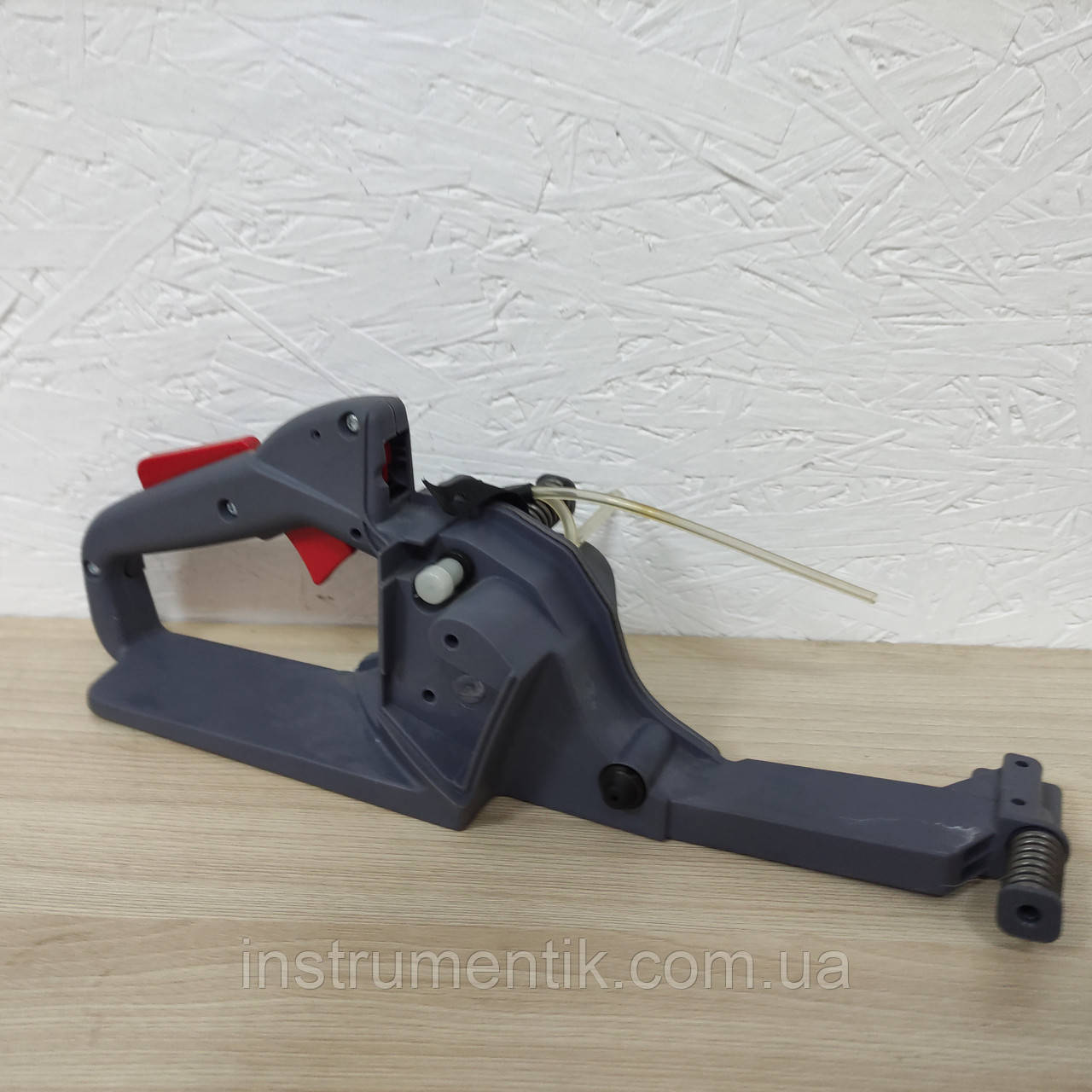 Ручка газу для Oleo-Mac 937, 941C, 941CX.