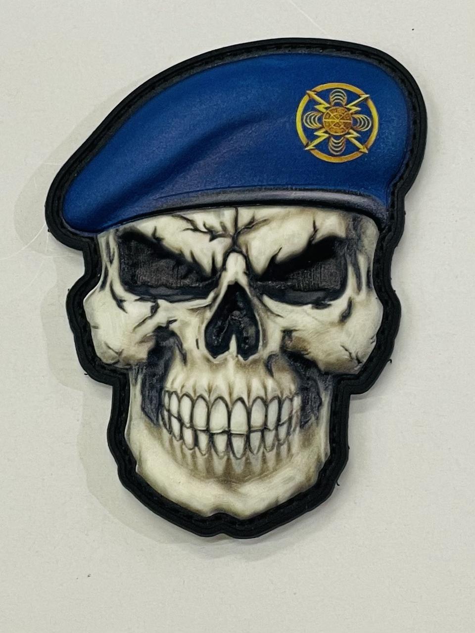 Нашивка ЧЕРЕП В БЕРЕТЕ радіотехнічних військ та військ зв’язку 3d