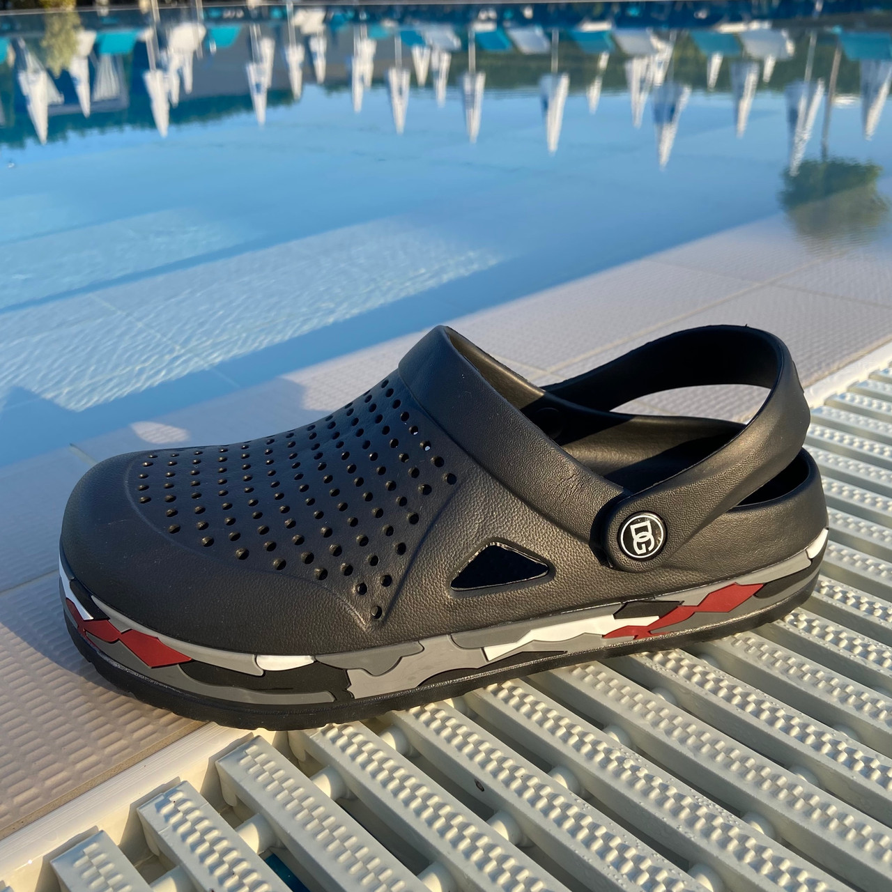 Чорні чоловічі крокси