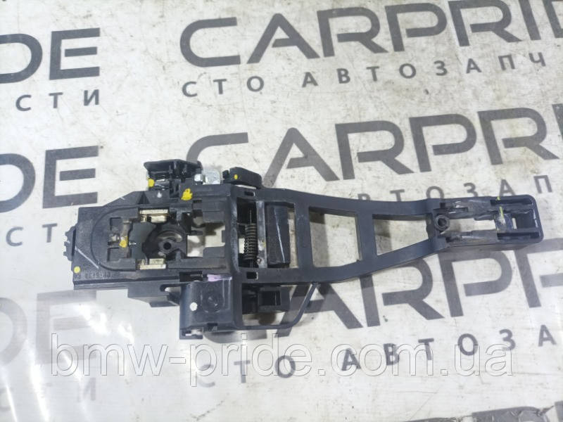 Кронштейн ручки дверей FORD ESCAPE MK3 1.6 2014 задн. прав. (б/у)