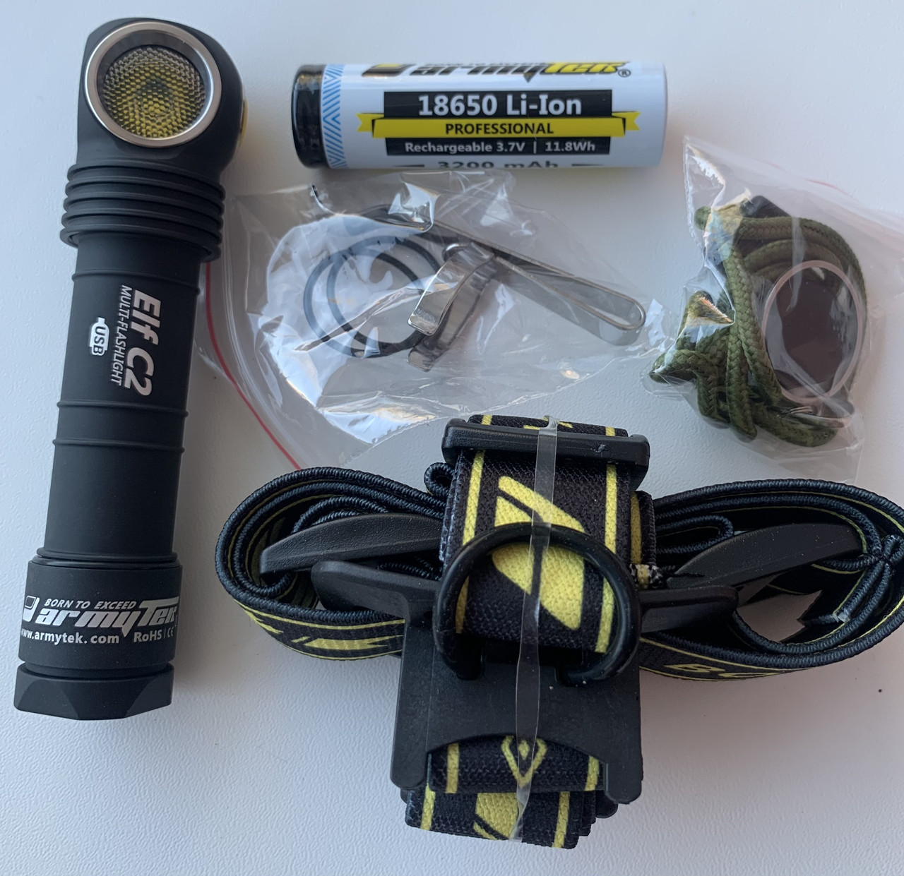 Armytek Elf C2 Micro USB біле світло