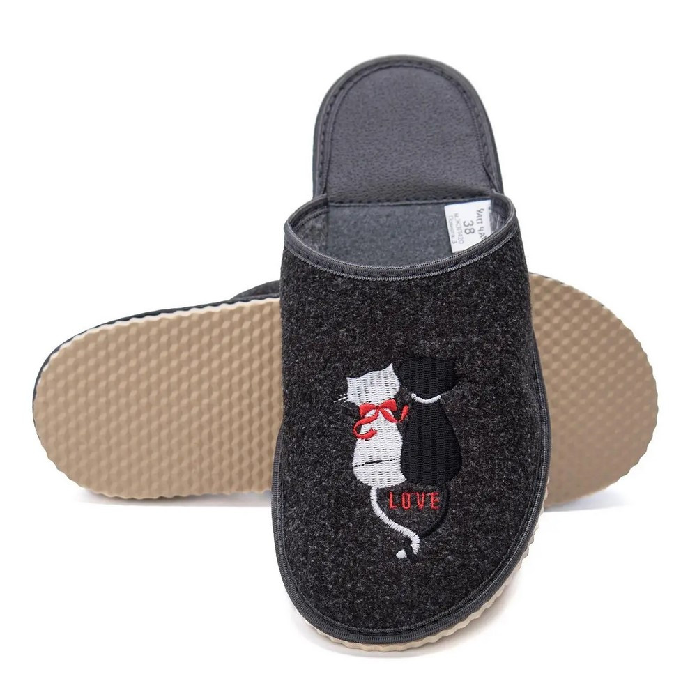 Жіночі тапочки