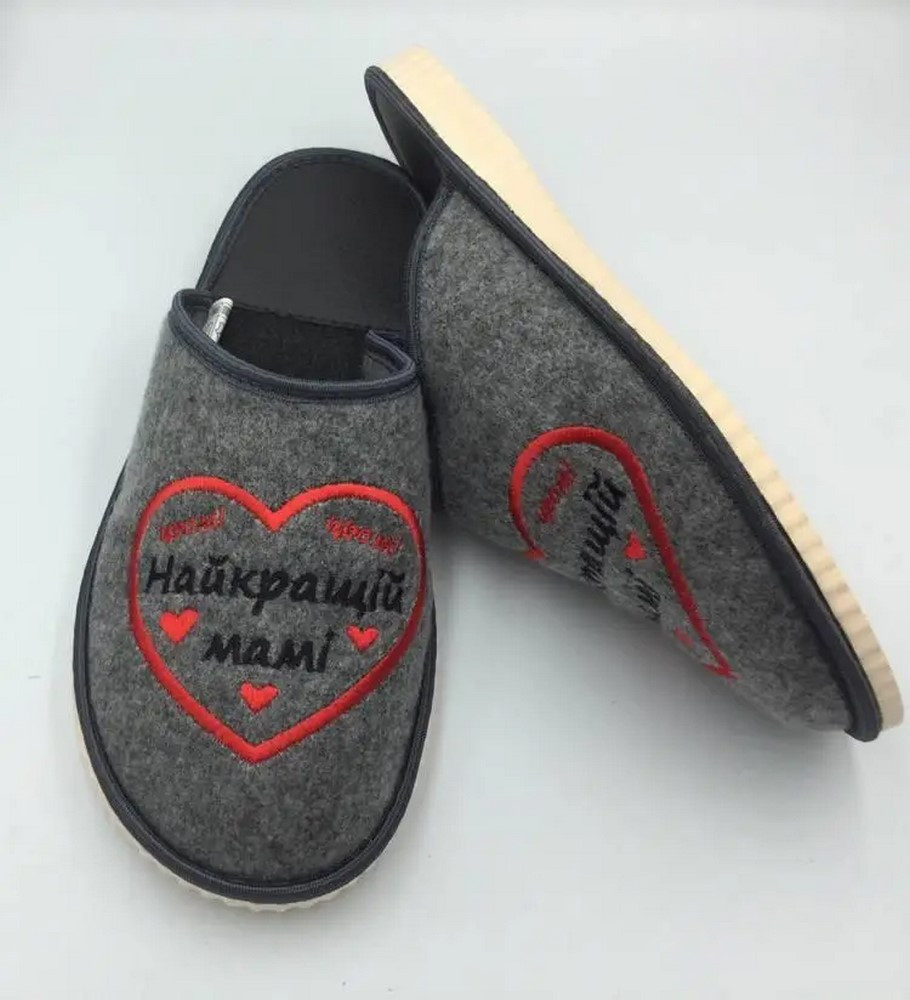 Жіночі тапочки