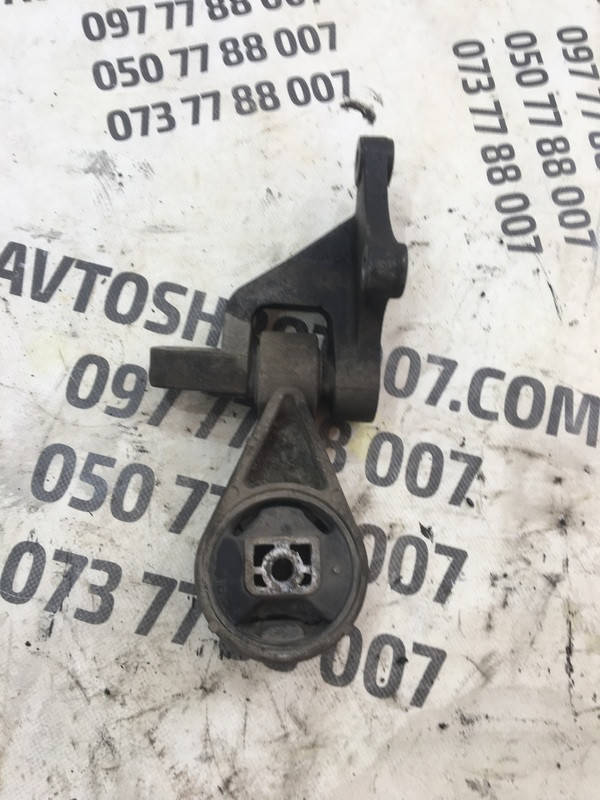 

Подушка мкпп Ford Focus MK 1 98ab6p093ad