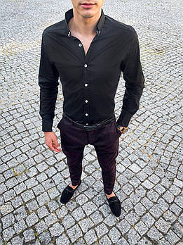 Чоловіча класична сорочка чорна бавовна однотонна з відкладним коміром