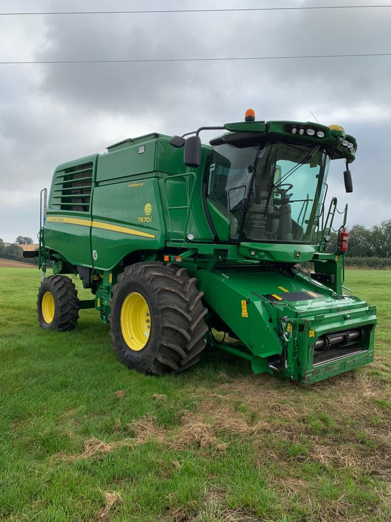 Зернозбиральний комбайн JOHN DEERE T670 2016 року