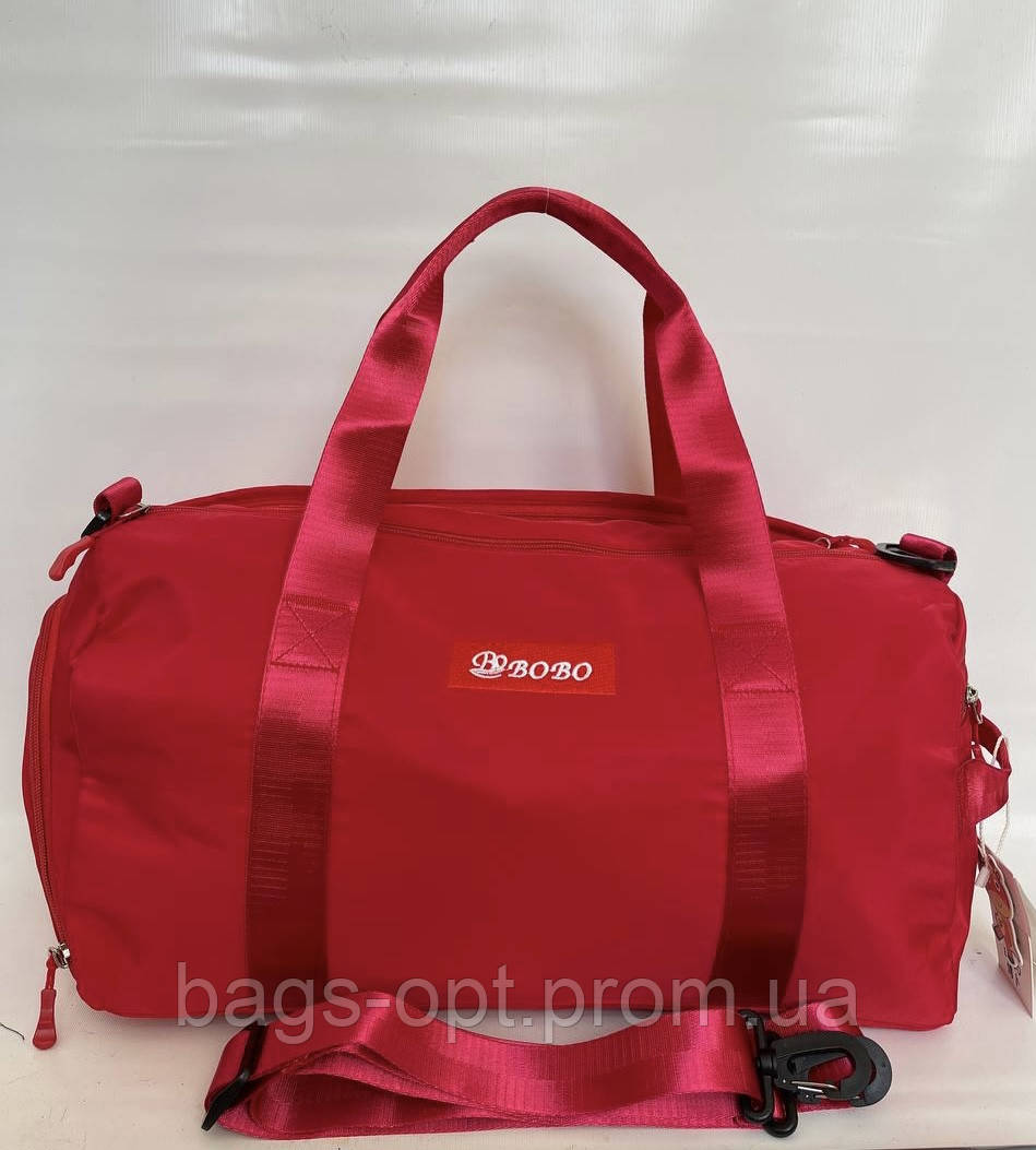 Спортивна червона сумка середня