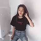 Жіноча футболка прямого крою з написом на грудях та кільцями на рукаві (р. 42-44) 83FU1090, фото 3