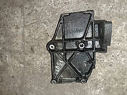 Кронштейн генератора Volkswagen Passat B5 1.9TDi