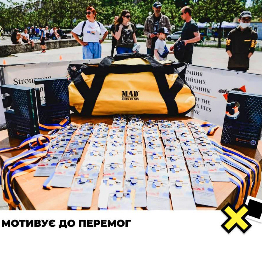 Cпортивна чоловіча сумка жовта BELT BARON 40L з відділенням для взуття для тренування і зали