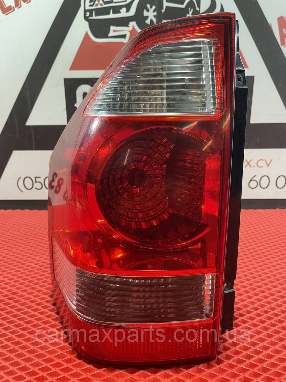 Ліхтар стоп задній лівий Mitsubishi Pajero Wagon 3 2000-2006 РЕСТАЙЛІНГ АРАБ