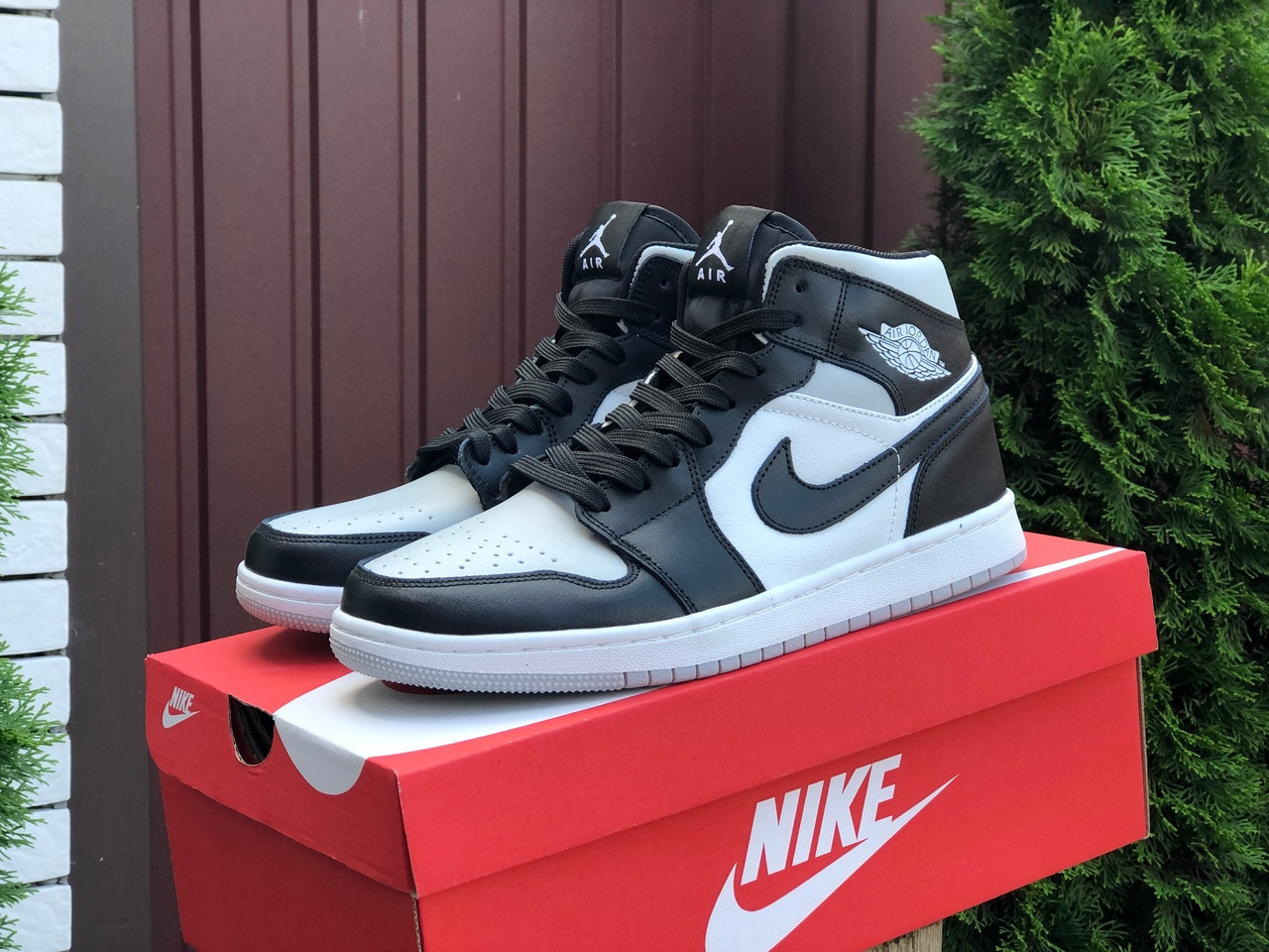 Чоловічі демосезонні високі кросівки Nike Air Jordan, чорні з білим та сірим Найк Аір Джордан