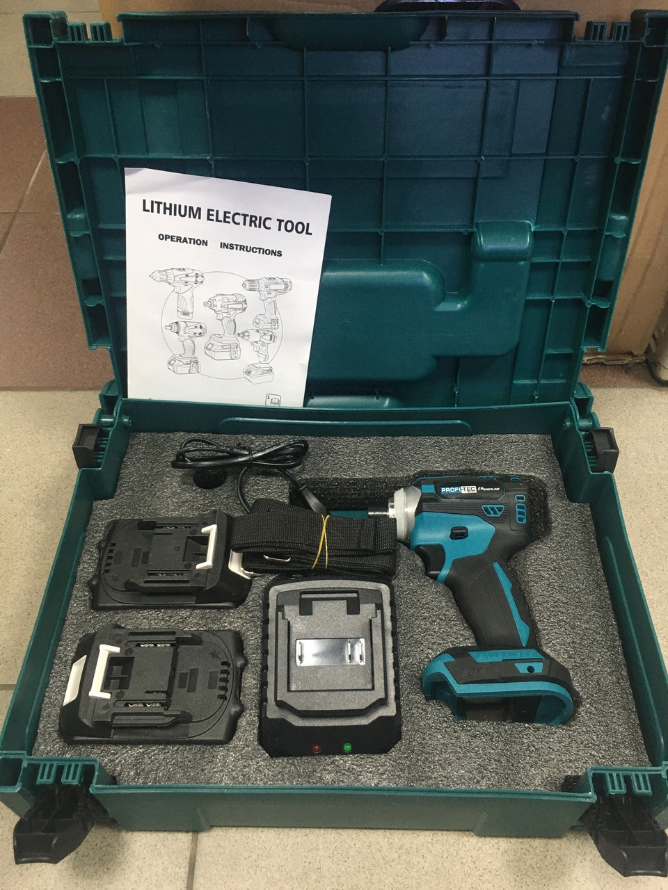 Акумуляторний безщітковий імпульсний гвинтоверт Makita System171