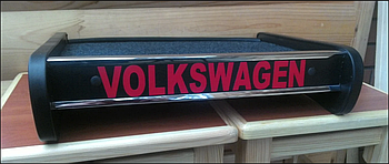 Столик (полку) на торпеду Volkswagen T4 з логотипом