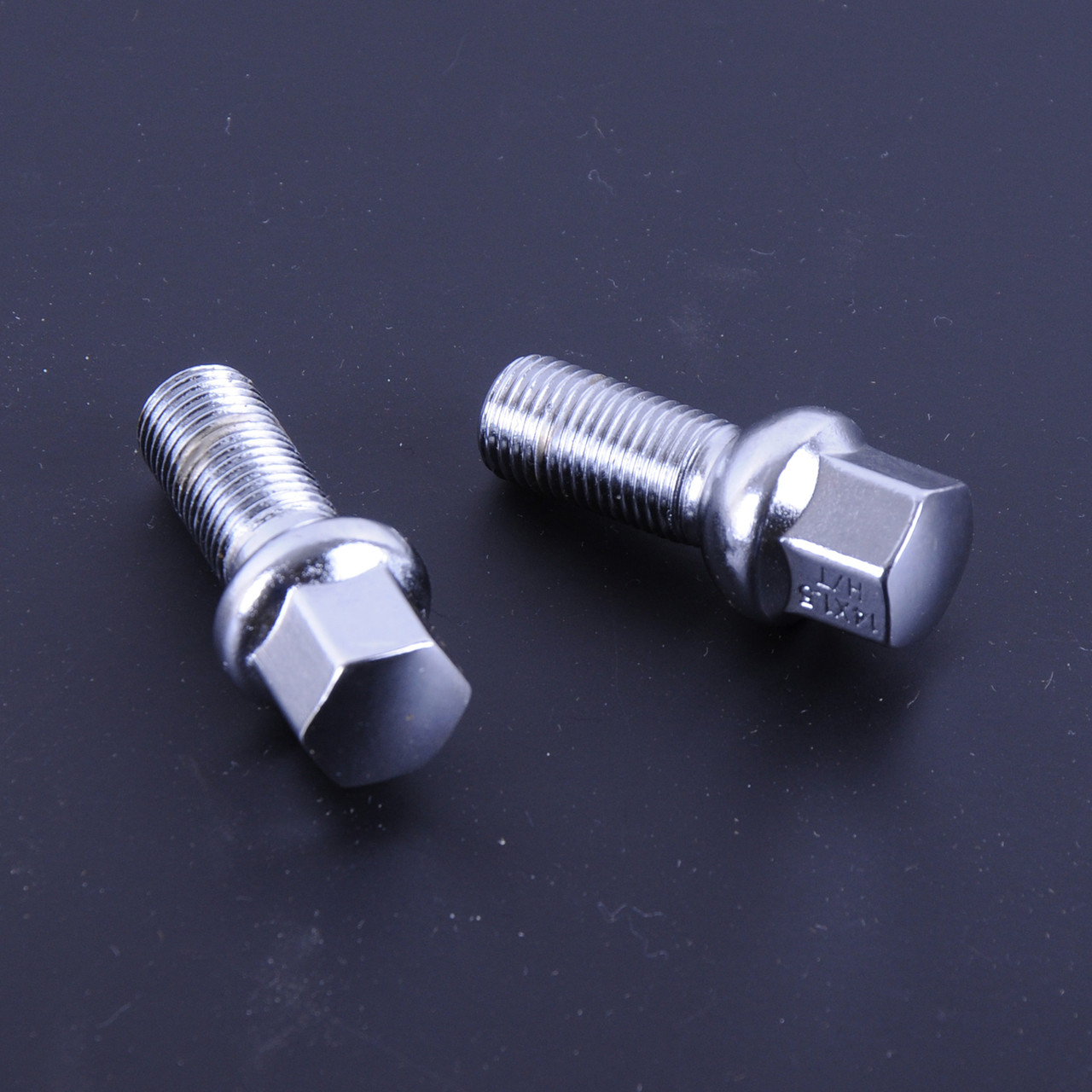 Болт колеса 14x1,5х28 хром сфера з виступом ключ 17 (10 шт) (пакет) F 327