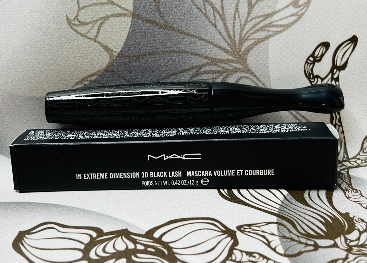 Розкішна туш для вій MAC In Extreme Dimension 3D Black Lash Mascara