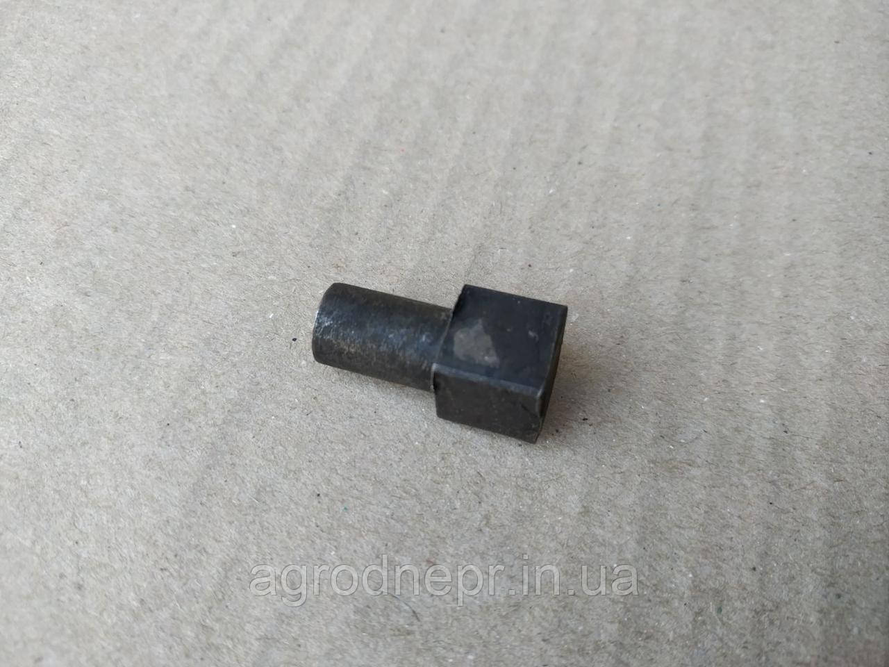 Палець маховика на двигун Д-144 трактор Т-40 Д30-1005317-А1