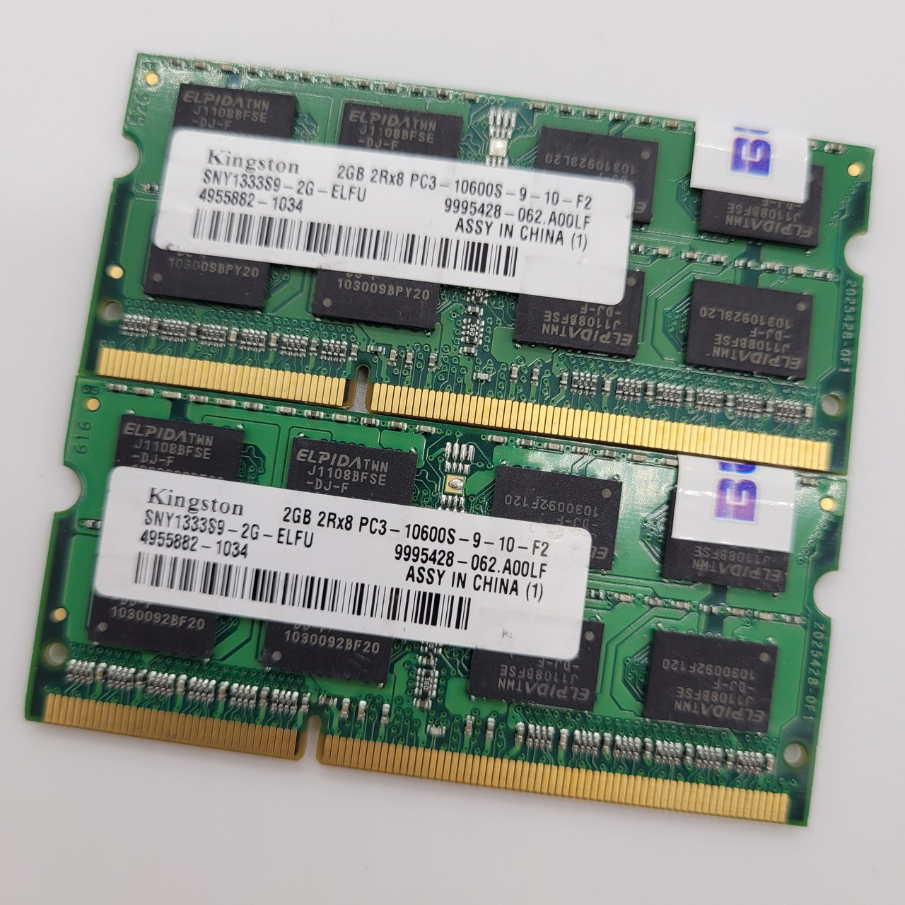 Пара оперативної пам'яті для ноутбука Kingston DDR3 4Gb (2Gb+2Gb) 1333MHz 10600 CL9 2R8 (SNY1333S9-2G-ELFU) Б/У