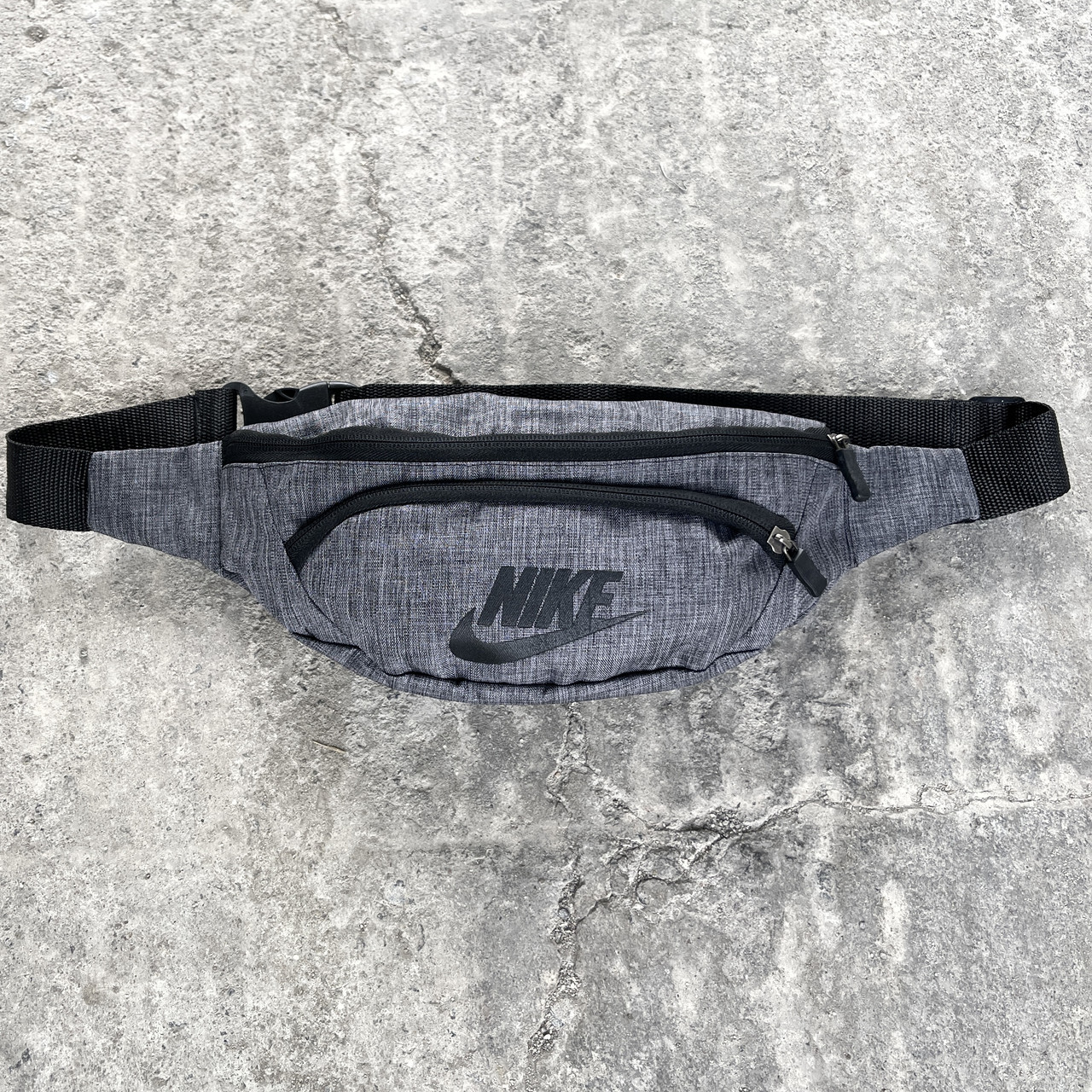 Бананка поясна Nike чоловіча жіноча темно-сіра сумка через плече спортивна найк