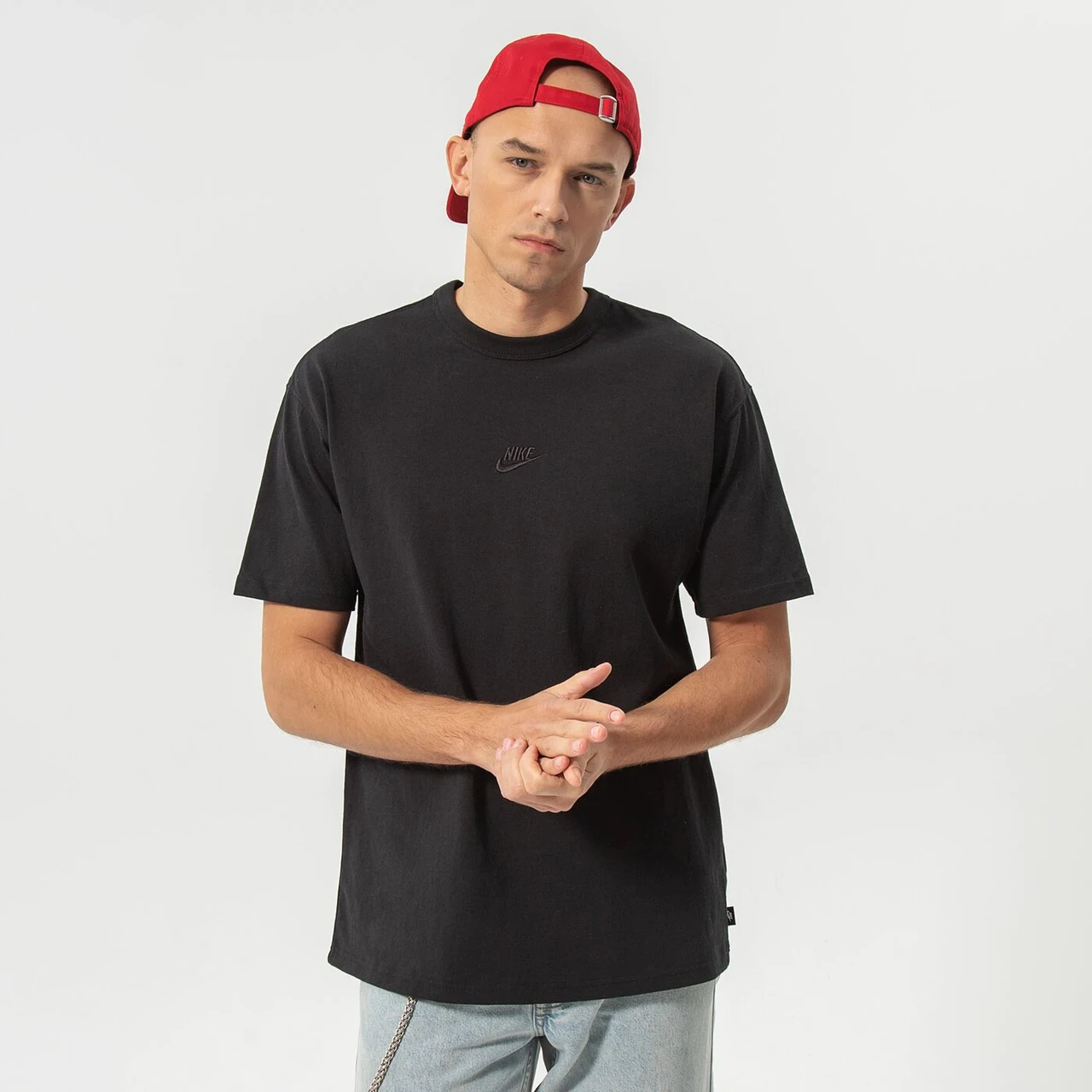 Футболка чоловіча NIKE M NSW PREM ESSNTL SUST TEE DO7392-010