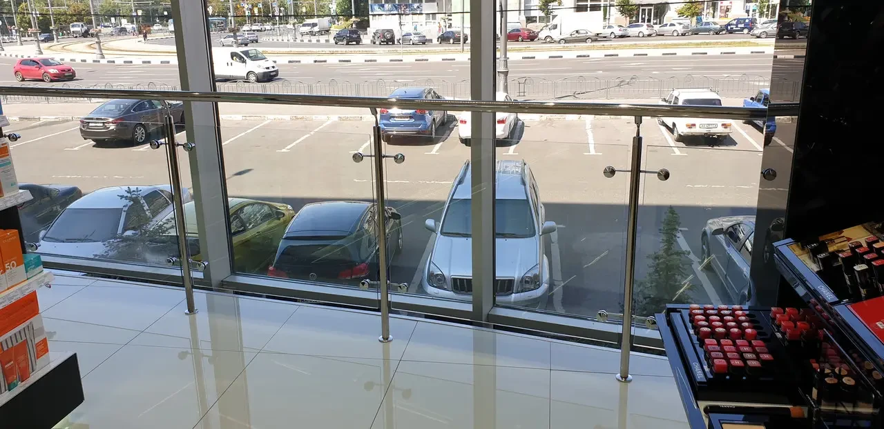 Нержавеющие ограждения со стеклом