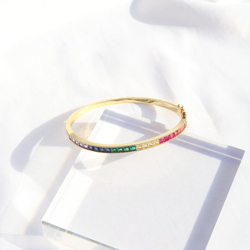 Жіночий літній браслет із яскравими різнобарвними каменями, фото 1