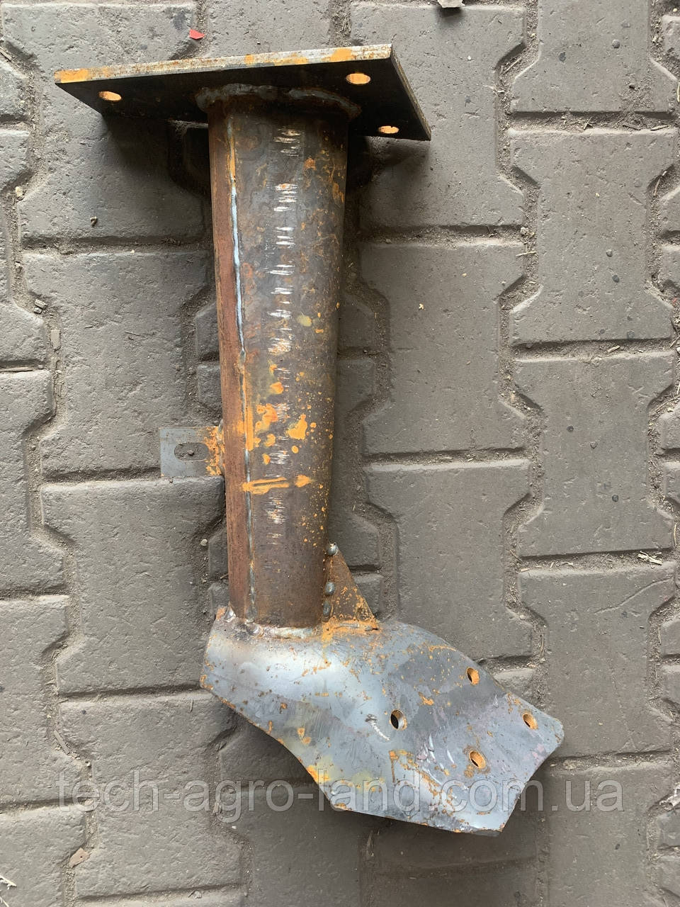 Стійка (гола) на польський плуг Bomet Бомет серія 2-25; 3-25 Польща