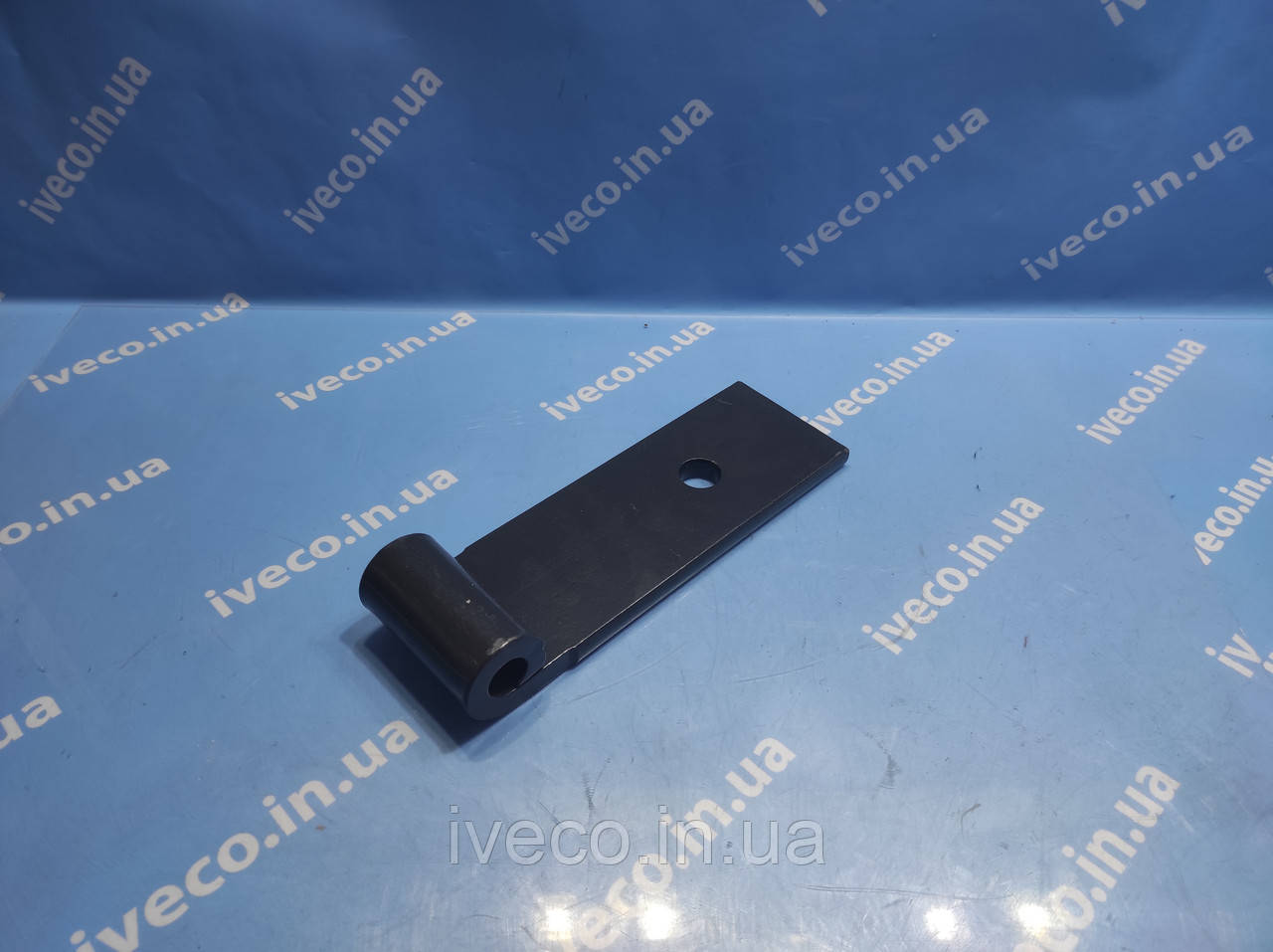 Кронштейн амортизатора підресорник кронштейн Iveco TRAKKER EuroTrakker Івеко Тракер 8139602 8136191, фото 1