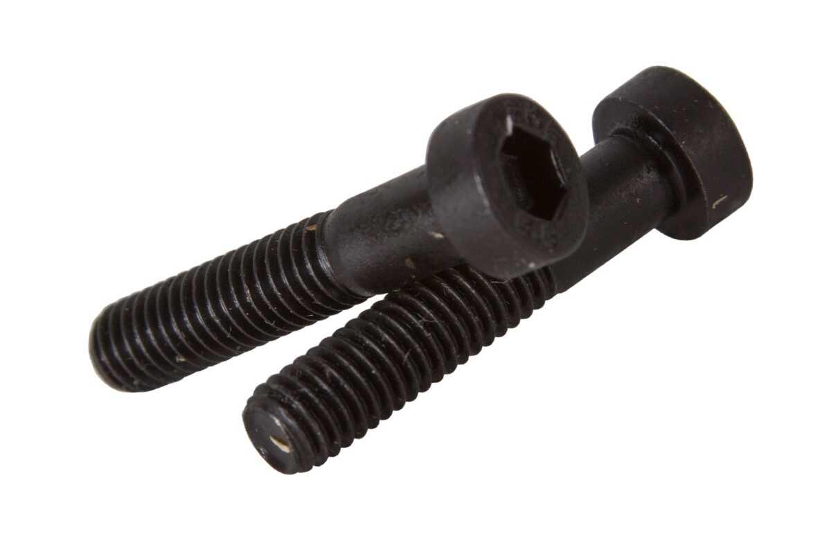 Болт з циліндричною головкою і внутрішнім шестигранником  м8*30(БП) DIN 912 100шт/уп