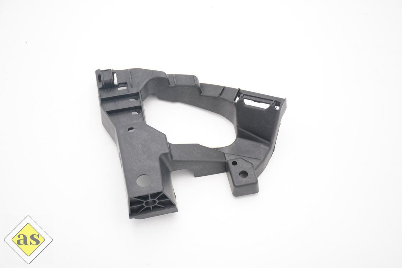 Кріплення бампера праве Honda HR-V '16-18 (Signeda) 71140T7A000, фото 1