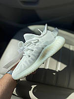 Жіноче взуття Адідас Ізі 350. Жіночі кросівки білі Adidas Yeezy 350. Адас стильні кросівки., фото 3