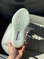 Жіноче взуття Адідас Ізі 350. Жіночі кросівки білі Adidas Yeezy 350. Адас стильні кросівки., фото 4