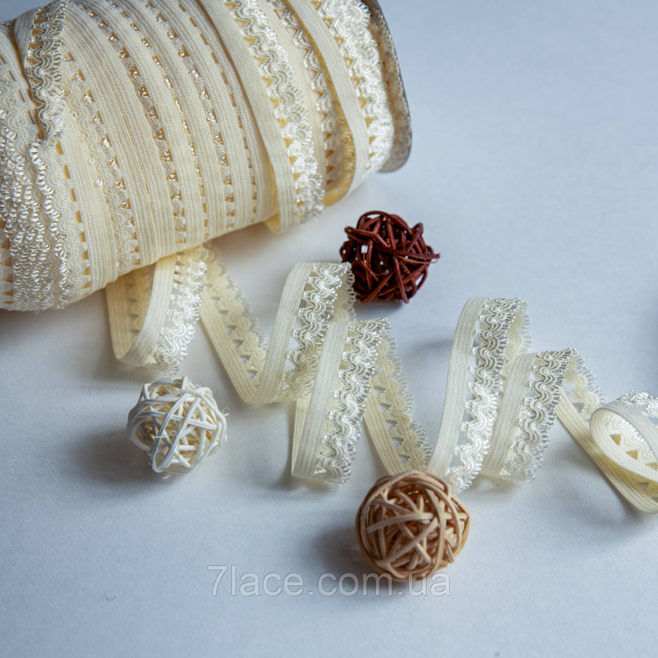 Оздоблювальна (станова, ажурна) резинка для нижньої білизни / колір КРЕМОВИЙ / ширина 1,5 см / замовлення від 1 метра, фото 1