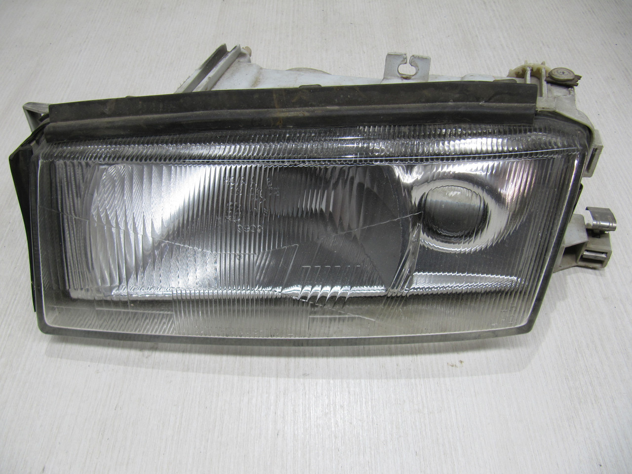 Фара Передняя Левая Стекло Шкода Октавия Тур Skoda Octavia Tur 96-02г.в ...