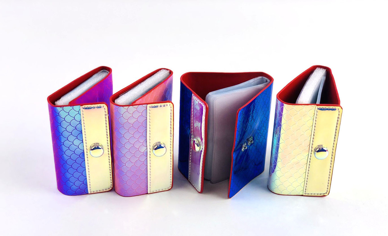 Візитниця для карток шкір\зам. на кнопці на 26 карт "Голографічна луска"., фото 1