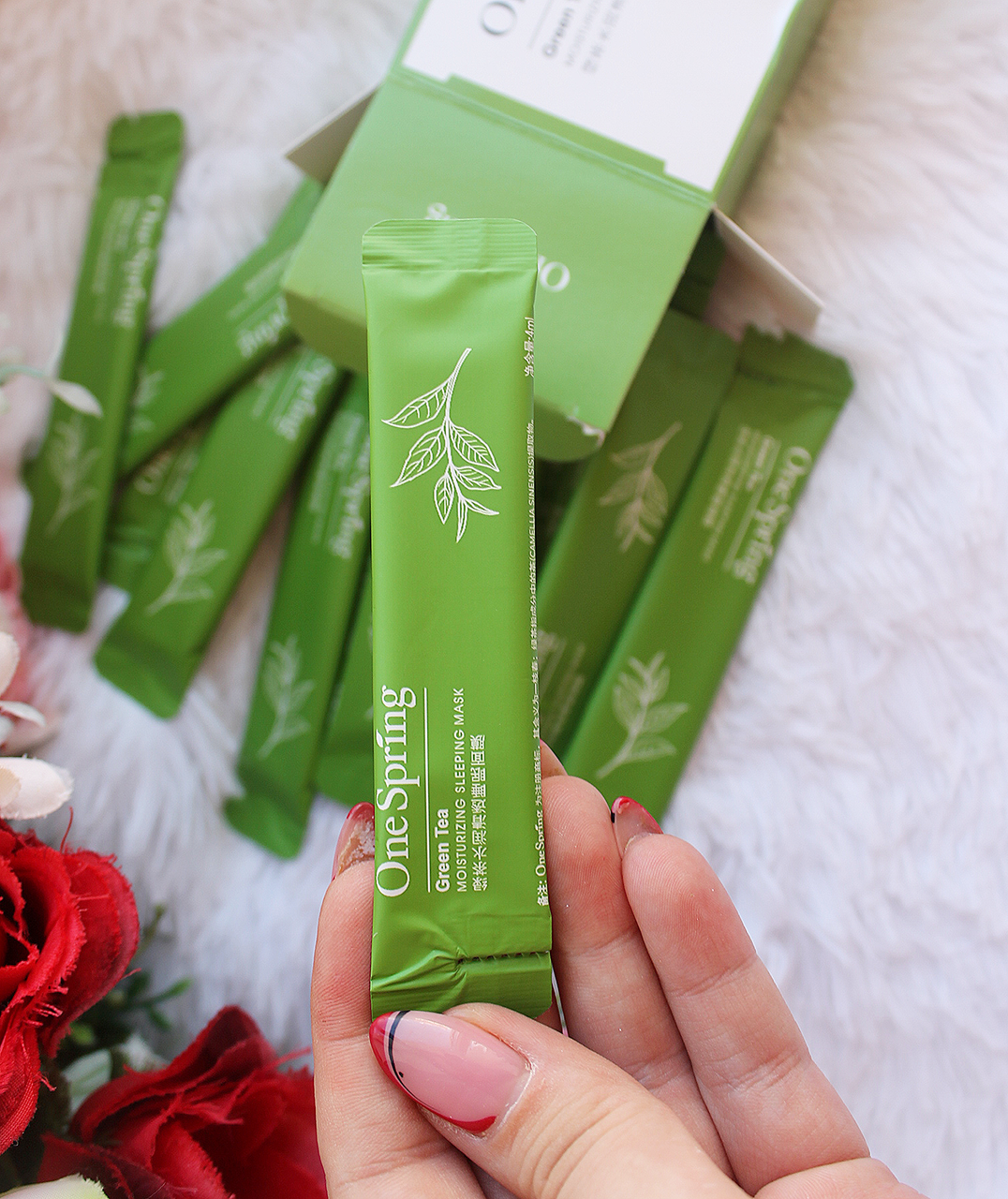 Нічна маска для обличчя OneSpring Green Tea Moisturizing з екстрактом чайного дерева